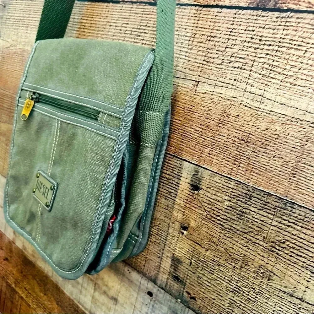 New Unisex Rare Vintage Y2K Diesel Distressed Crossbody Mulitpocket Military Bag